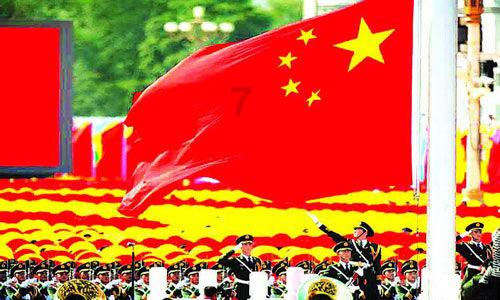 电脑显示器为什么会自动黑屏呢？游戏画面